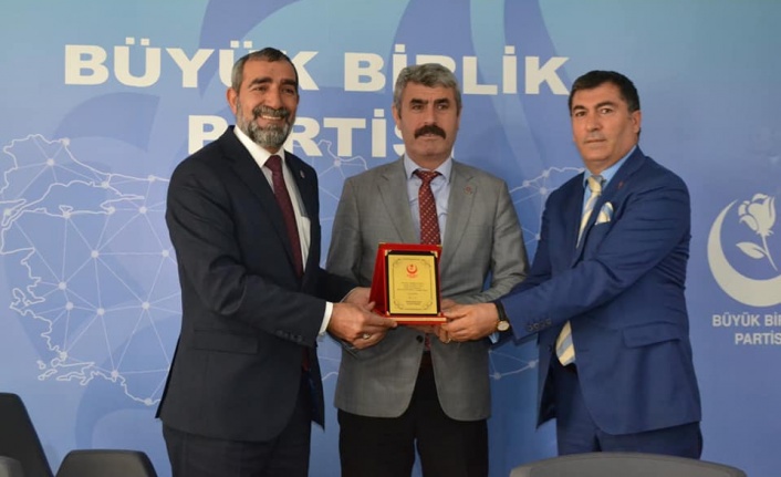 BAŞKAN BAYRAM KURTARAN'IN PERFORMANSI GÖZ DOLDURUYOR