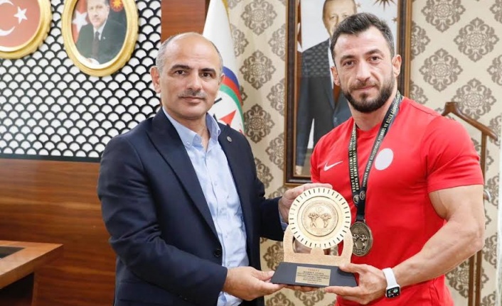 Başkan Söğüt’ten Türkiye Şampiyonu’na tebrik