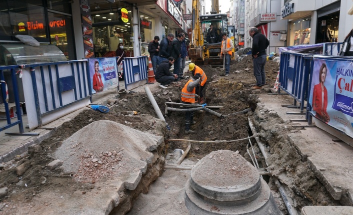 Fethiye Caddesi’nde mesai hafta sonu da devam etti 