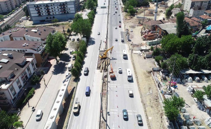 Tramvay çalışmaları kapsamında  D-100’de birer şerit trafiğe kapatıldı