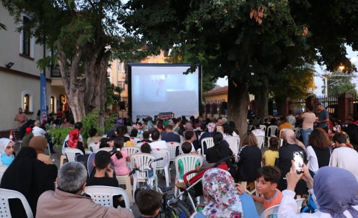 Körfez’de ‘Rafadan Tayfa’ ile sinema keyfi