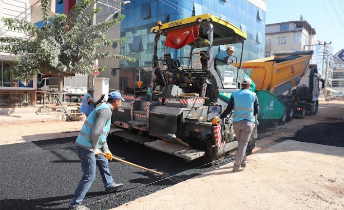 Altyapısı tamamlanan caddeler asfaltlanıyor