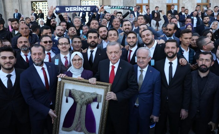 “Derince Burada, Reisinin Yanında”