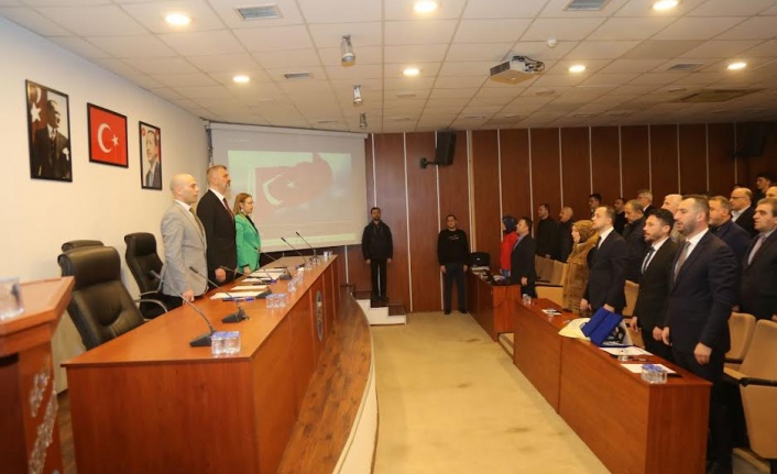 GÖLCÜK BELEDİYE MECLİSİ, DEPREM FELAKETİ İLE İLGİLİ TEK YÜREK OLDU