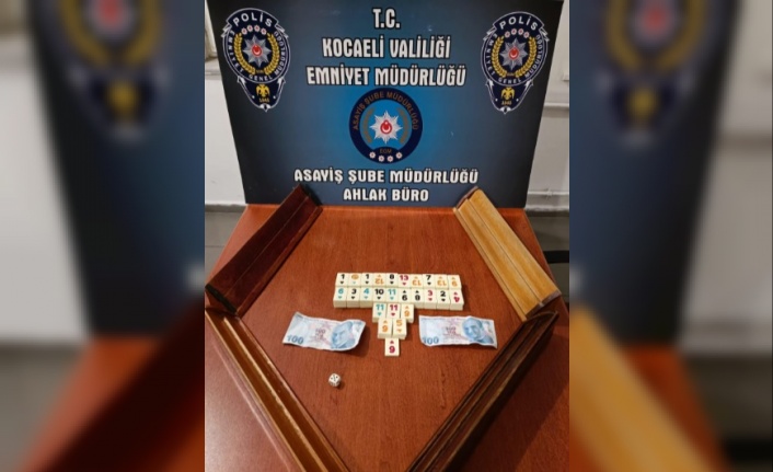İşyerinde kumar oynattığı tespit edilmesi üzerinde şahsa adli işlem