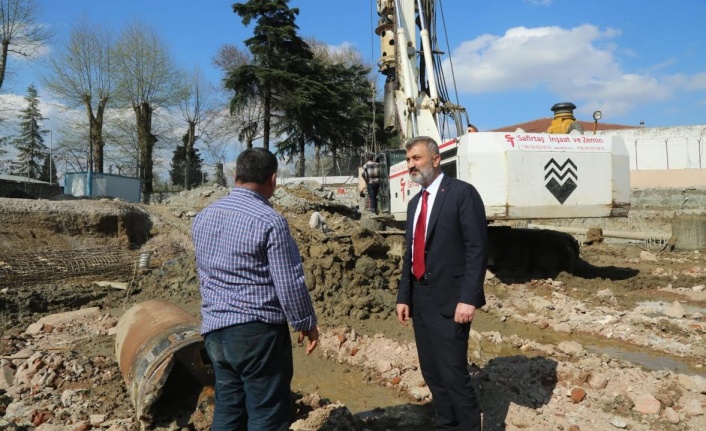 GÖLCÜK HÜKÜMET KONAĞI'NDA YAPIM ÇALIŞMALARI HIZLA SÜRÜYOR