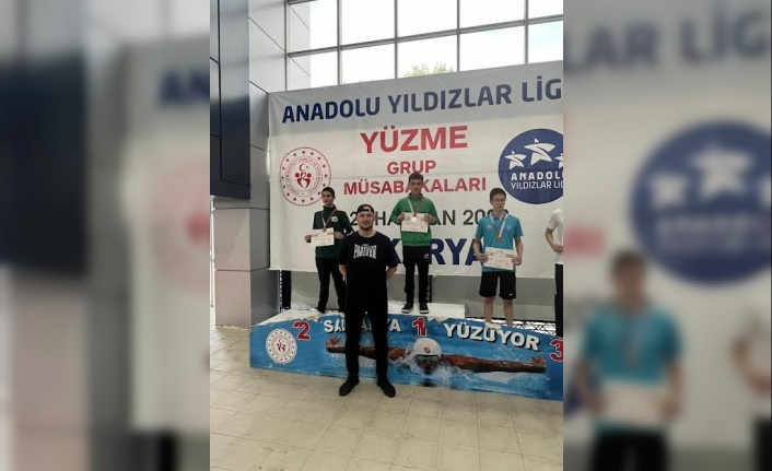 Körfezli gençler, Sakarya’da madalyaya kulaç attılar