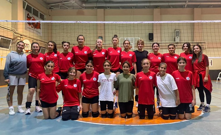 Körfez Belediyesi, voleybolda alt yapıyı kuruyor