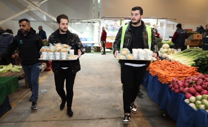 Pazarda önce sıcak çorba sonra siftah