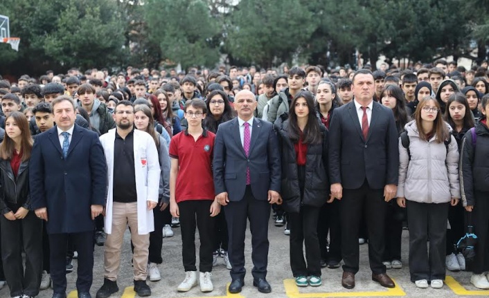 Başkan Söğüt, İstiklal Marşı Törenine Katıldı