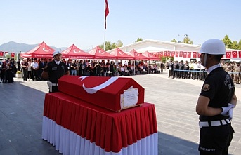 Özel Harekat Polisi ÖZER,tarfik kazasında yaşamını yitirdi.