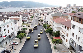 Körfez Akşemsettin Caddesi ve Cumhuriyet Bulvarı’nda aşınma asfaltı serildi