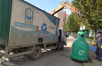 İzmit Belediyesi her ay 30 ton cam atığı dönüştürüyor