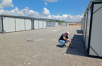 İzmit Belediyesi depremzedeler için  Konteyner Yaşam Alanı kuruyor