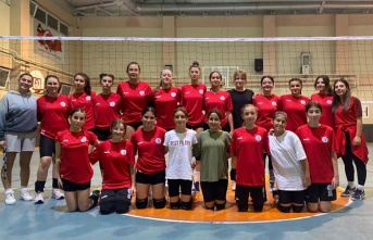 Körfez Belediyesi, voleybolda alt yapıyı kuruyor