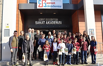 İzmit Belediyesi, çocukları sanatla buluşturmaya devam ediyor