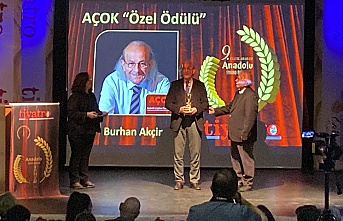 Burhan Akçin’e Özel Ödül