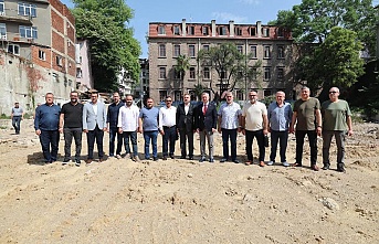 Başkan Büyükakın: Yıkılan vergi dairesinin, yerine park yapılacak
