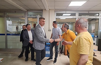 Başkan Sezer, Birimleri tek tek ziyaret ederek çalışanların bayramını kutladı