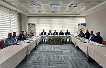 KÖRFEZ TİCARET ODASI'NDA, İLÇENİN ALTYAPI SORUNLARI ELE ALINDI