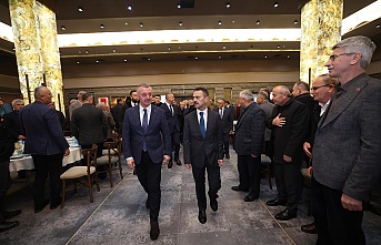 VALİ AKTAŞ VE BAŞKAN BÜYÜKAKIN, MAHALLE MUHTARLARIYLA İFTARDA BULUŞTU