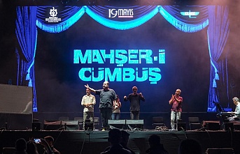 ENFEST ETKİNLİKLERİYLE GENÇLERE KAHKAHA DOLU GECE