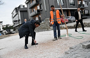 Başiskele’de Başkan Özlü, Üstyapı Çalışmalarını Hız Kesmeden Sürdürüyor
