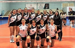 KÖRFEZLİ KIZLAR, RAKİBİNE KARŞI GÜÇLÜ BİR OYUN SERGİLEDİ