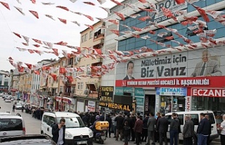 ARAS: YOKSULUN YÜZÜ GÜLERSE, BAYRAM OLUR.