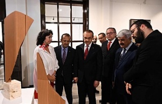 “Yaşasın Cumhuriyet” Sergisi Büyük Beğeni...