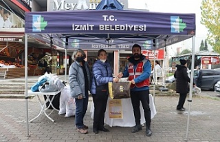 İzmit Belediyesinin kıyafet bağışı dayanışması...