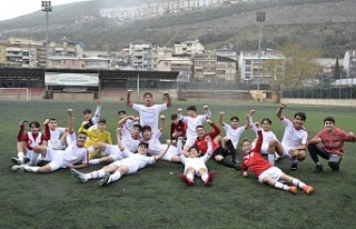 Körfez Gençlerbirliği U-14 namağlup şampiyon