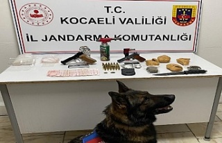 Uyuşturucu Madde Ticareti Yapmak suçundan aranan...