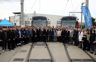 Başkan Büyükakın; Tramvay kapasitesi iki katına...