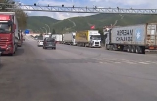 KÖRFEZ İLÇESİNDEKİ LİMANLAR VATANDAŞI BEZDİRDİ.