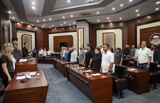 Körfez Meclisi’nden Dergideki Karikatüre Tepki