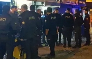 İzmit Halkevi’nde, Bıçaklı Kavga