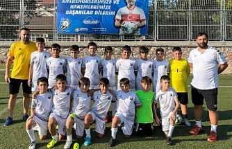 Minik Yetenekler Körfez'de Zafer Bayramı Coşkusuyla Sahada