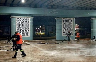 Körfez’de Gece Mesaisiyle Temizlik Seferberliği