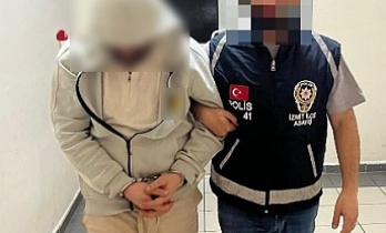 Hürriyeti Kısıtlama Suçundan Aranan Şahıs İzmit’te Yakalandı