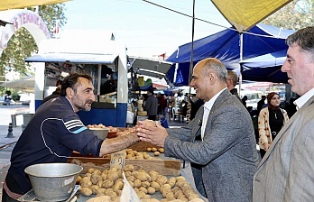 Başkan Söğüt Perşembe Pazarı’nda Esnafla Buluştu