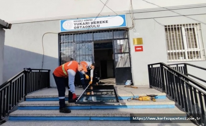KÖRFEZ BELEDİYESİ, YUKARI HEREKETAOKULU'NDA ENGELLİ RAMPASI YENİLEDİ