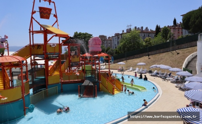 İzmit Belediyesinin, Aquapark'ı Açıldı